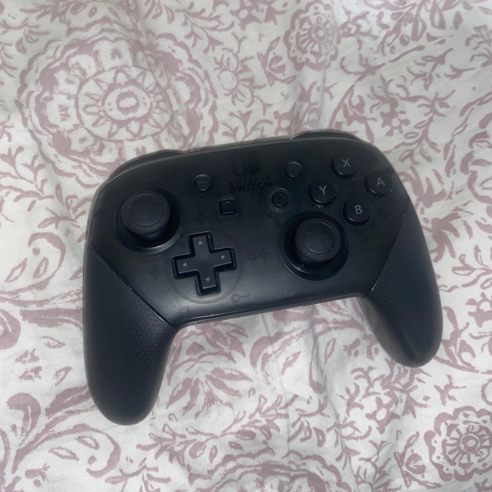 Nintendo switch controller - Picture 2 of 2